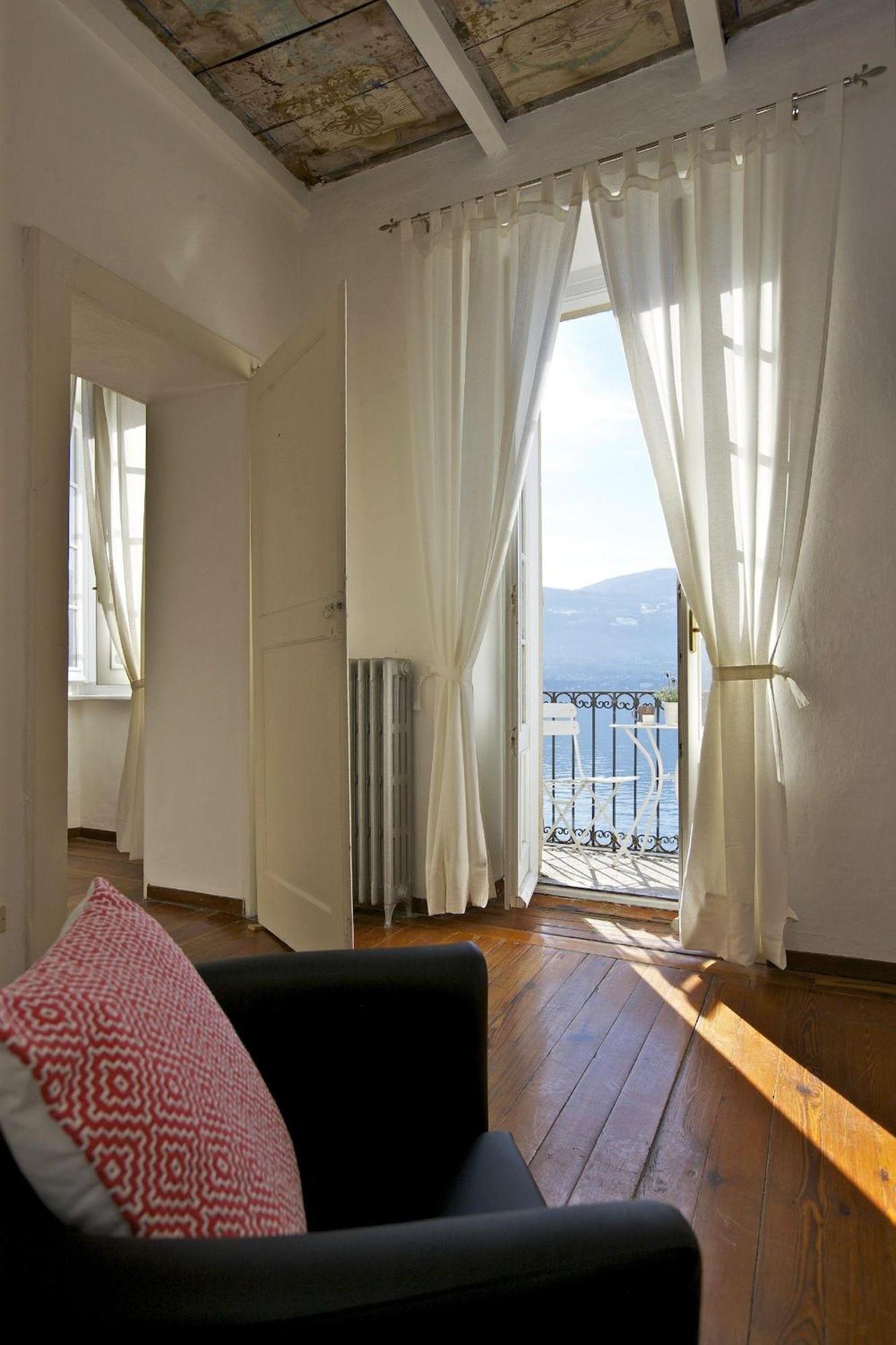 Appartamenti Vista Isola Verbania Ngoại thất bức ảnh