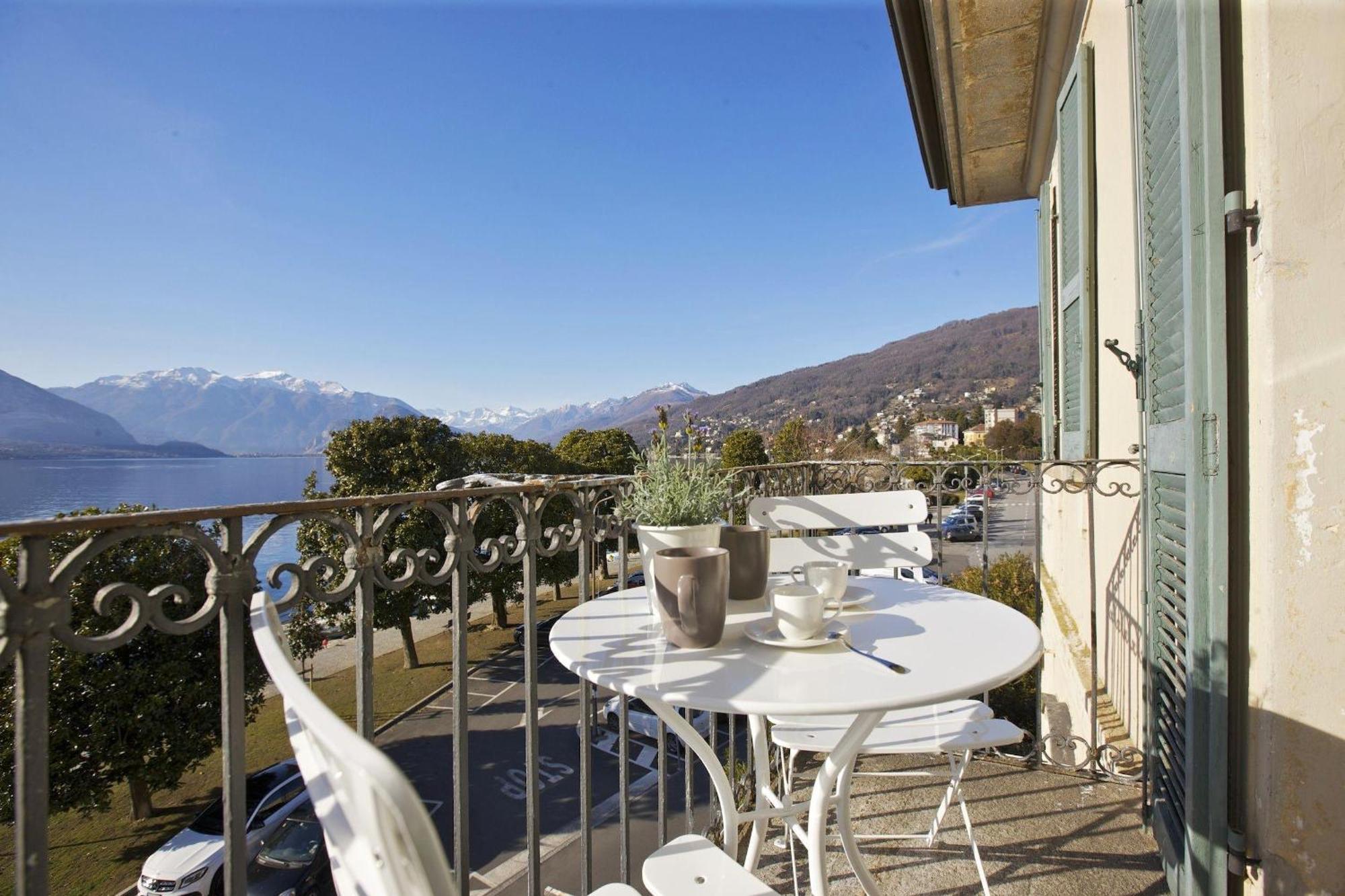 Appartamenti Vista Isola Verbania Ngoại thất bức ảnh